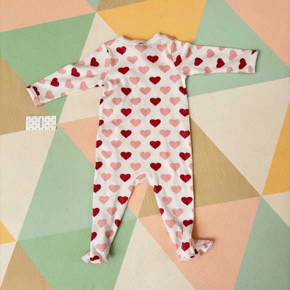 NWT Nordstrom Hearts Onesie Footie Button Up 6 months - Picture 5 of 10